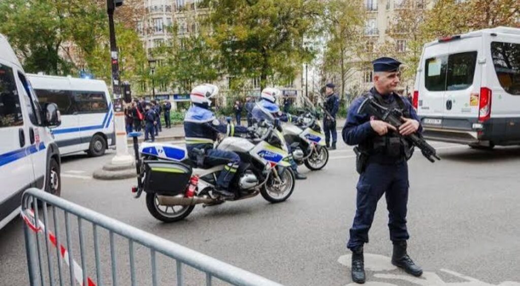 France : Plus de 500 000 signatures contre la légitime défense des policiers