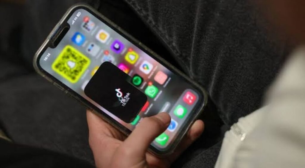 France : Le Sénat examine l’interdiction des réseaux sociaux aux moins de 15 ans