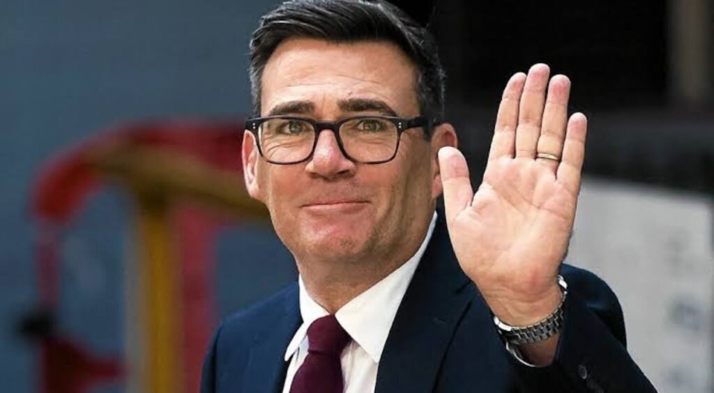 Royaume-Uni : Andy Burnham prend les rênes du gouvernement et dévoile ses priorités