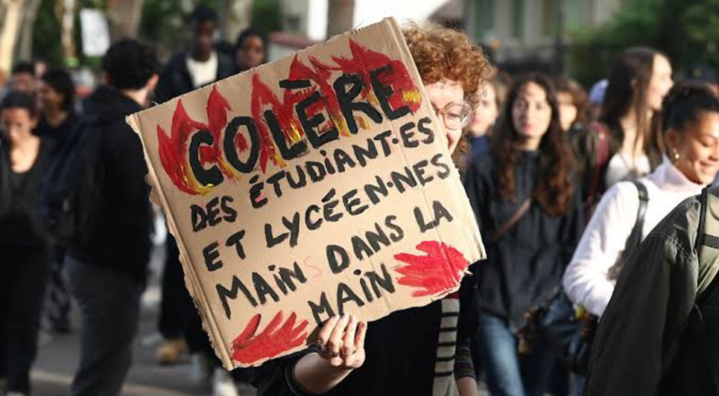 France : Les lycéens entraînent les universités dans la contestation