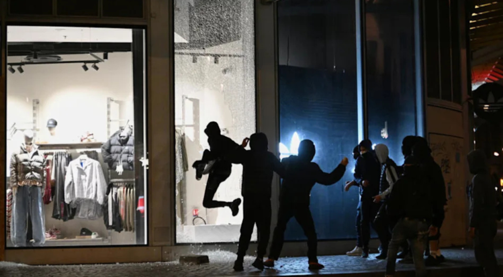 France : Le gouvernement prépare des aides pour les commerces vandalisés